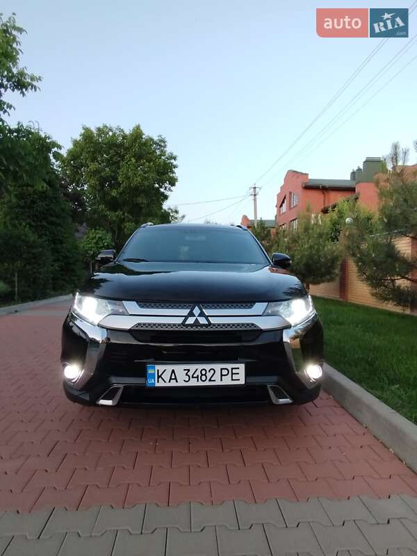 Позашляховик / Кросовер Mitsubishi Outlander 2018 в Білій Церкві