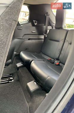 Внедорожник / Кроссовер Mitsubishi Outlander 2022 в 