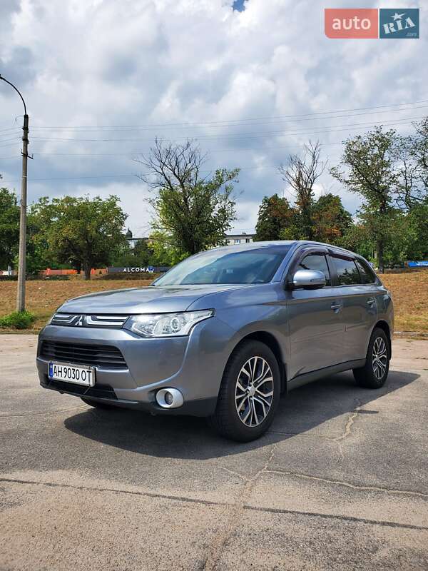 Mitsubishi Outlander 2013