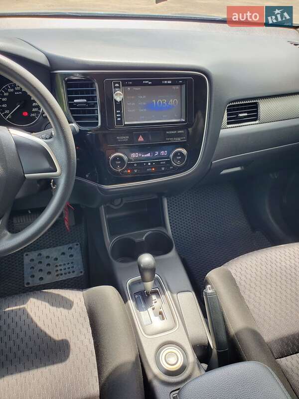 Внедорожник / Кроссовер Mitsubishi Outlander 2013 в Кропивницком