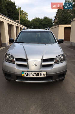 Позашляховик / Кросовер Mitsubishi Outlander 2002 в 