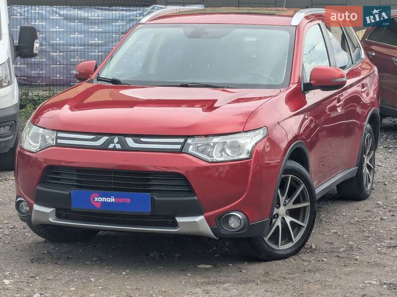 Внедорожник / Кроссовер Mitsubishi Outlander 2014 в Киеве