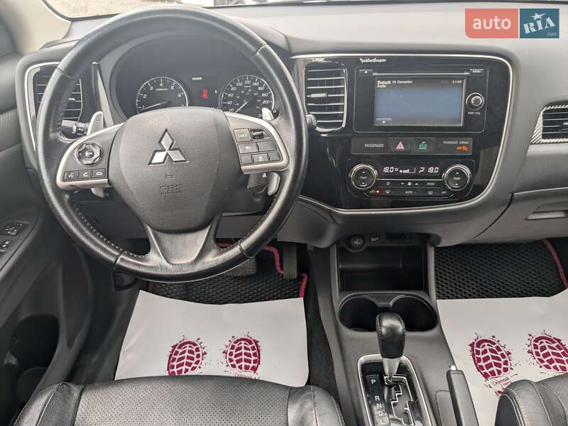 Внедорожник / Кроссовер Mitsubishi Outlander 2014 в Киеве