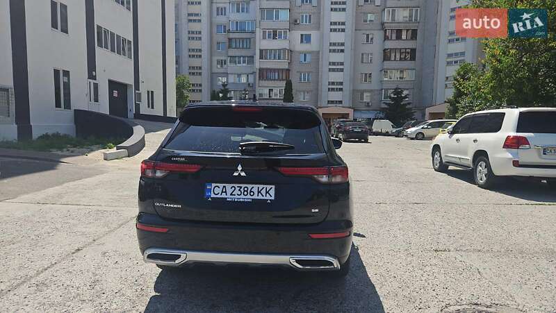 Внедорожник / Кроссовер Mitsubishi Outlander 2022 в Черкассах
