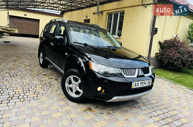 Внедорожник / Кроссовер Mitsubishi Outlander 2008 в 