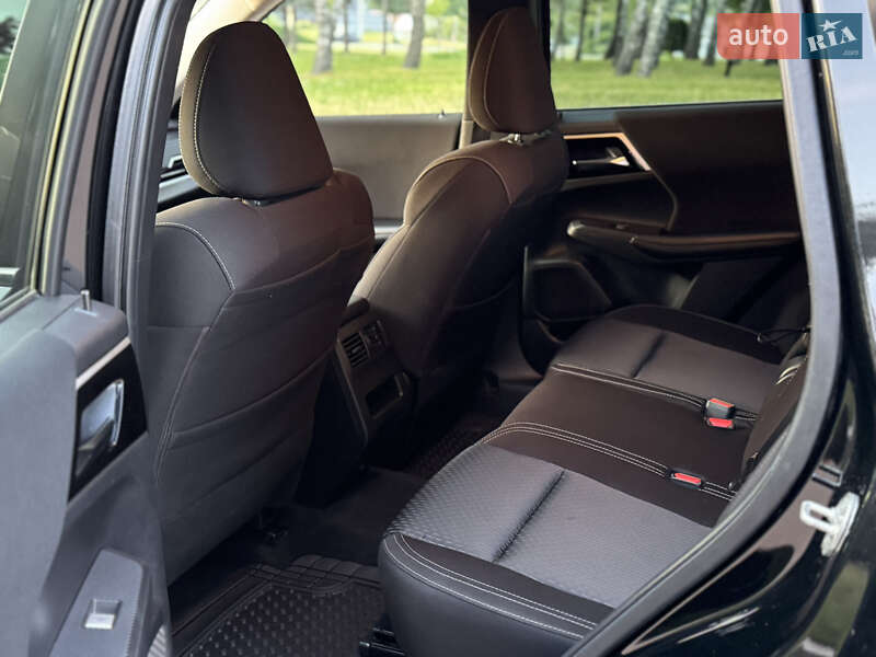 Внедорожник / Кроссовер Mitsubishi Outlander 2022 в Житомире