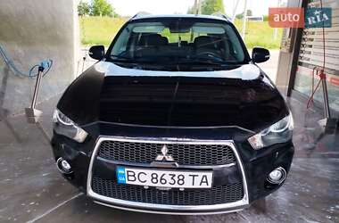 Внедорожник / Кроссовер Mitsubishi Outlander 2010 в 