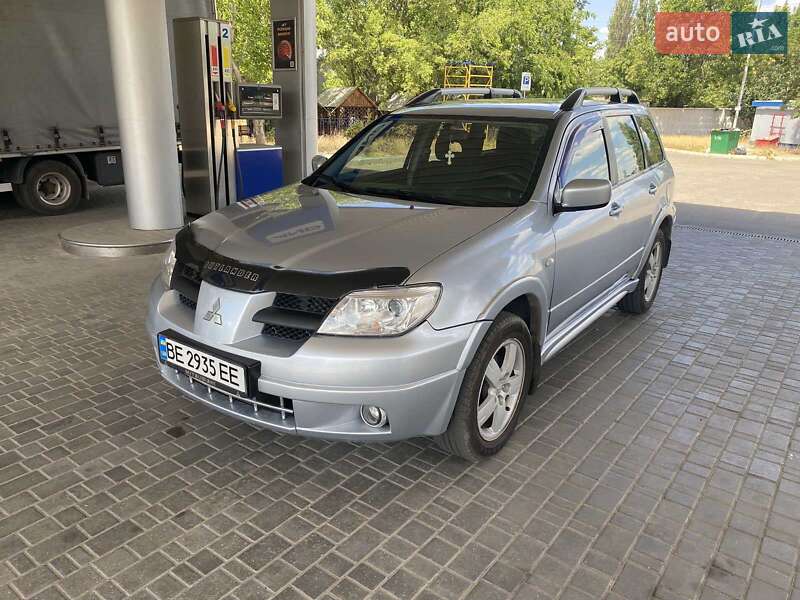 Внедорожник / Кроссовер Mitsubishi Outlander 2008 в Николаеве