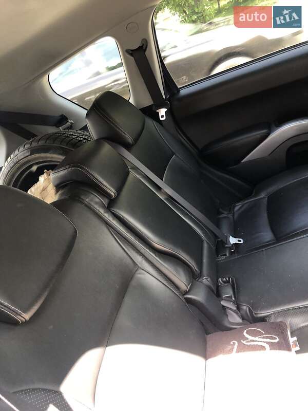 Позашляховик / Кросовер Mitsubishi Outlander 2009 в Чернівцях