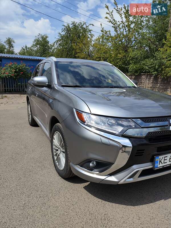 Внедорожник / Кроссовер Mitsubishi Outlander 2019 в Кривом Роге
