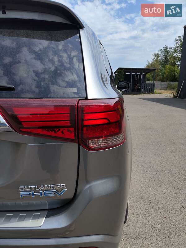 Внедорожник / Кроссовер Mitsubishi Outlander 2019 в Кривом Роге