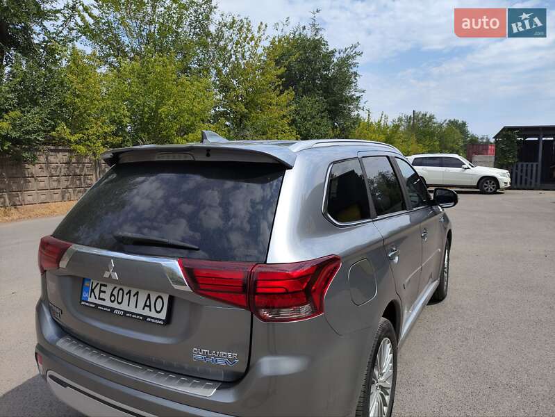 Внедорожник / Кроссовер Mitsubishi Outlander 2019 в Кривом Роге