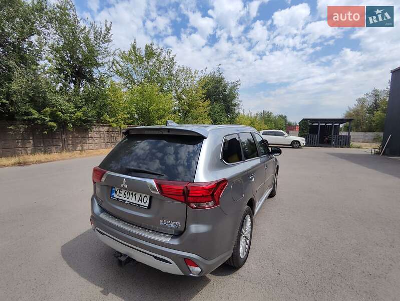 Внедорожник / Кроссовер Mitsubishi Outlander 2019 в Кривом Роге