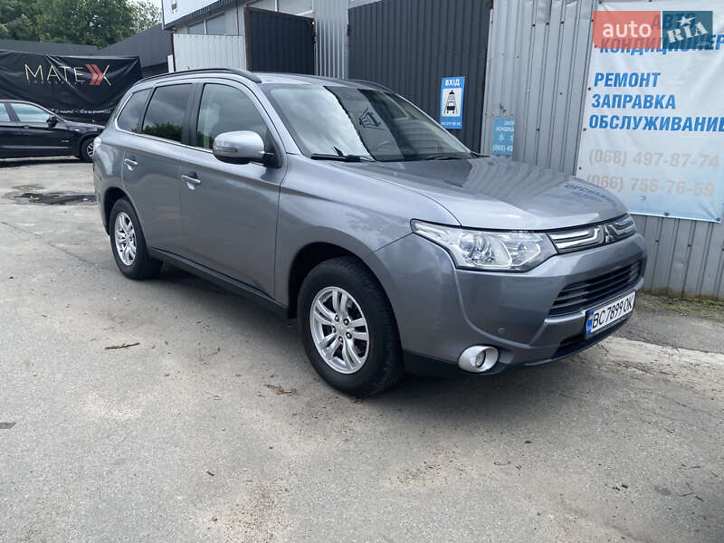 Mitsubishi Outlander 2012