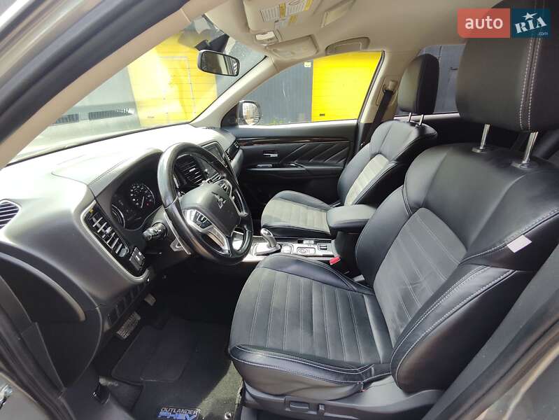 Внедорожник / Кроссовер Mitsubishi Outlander 2019 в Кривом Роге