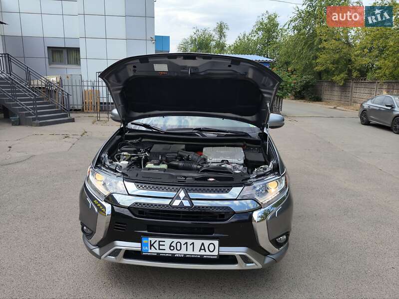 Внедорожник / Кроссовер Mitsubishi Outlander 2019 в Кривом Роге