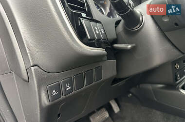Внедорожник / Кроссовер Mitsubishi Outlander 2020 в 