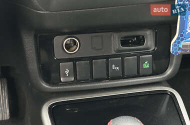 Внедорожник / Кроссовер Mitsubishi Outlander 2020 в 