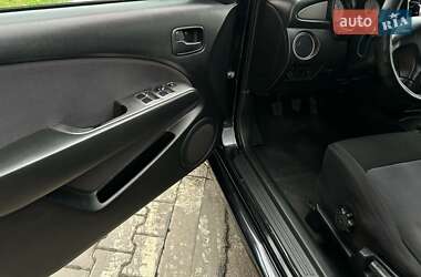 Внедорожник / Кроссовер Mitsubishi Outlander 2008 в 