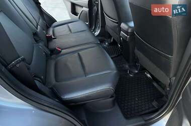 Внедорожник / Кроссовер Mitsubishi Outlander 2014 в 