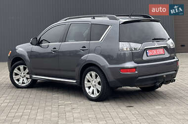 Внедорожник / Кроссовер Mitsubishi Outlander 2010 в 