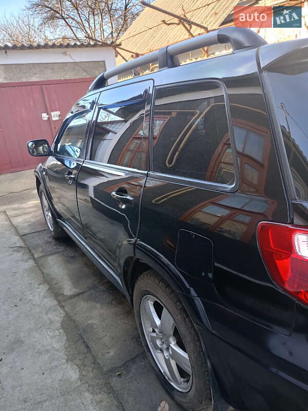 Внедорожник / Кроссовер Mitsubishi Outlander 2007 в Подольске