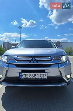 Позашляховик / Кросовер Mitsubishi Outlander 2016 в Чернівцях