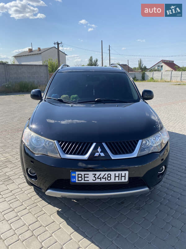 Внедорожник / Кроссовер Mitsubishi Outlander 2008 в Первомайске