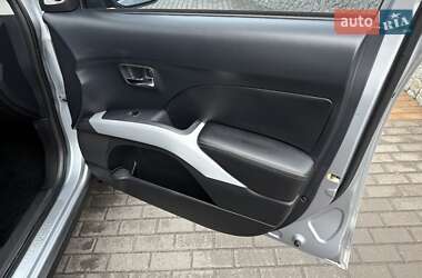 Внедорожник / Кроссовер Mitsubishi Outlander 2007 в 
