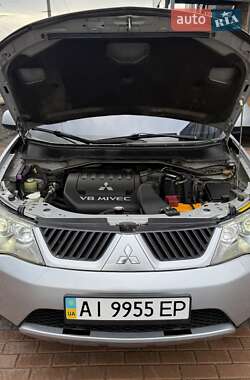 Внедорожник / Кроссовер Mitsubishi Outlander 2007 в 