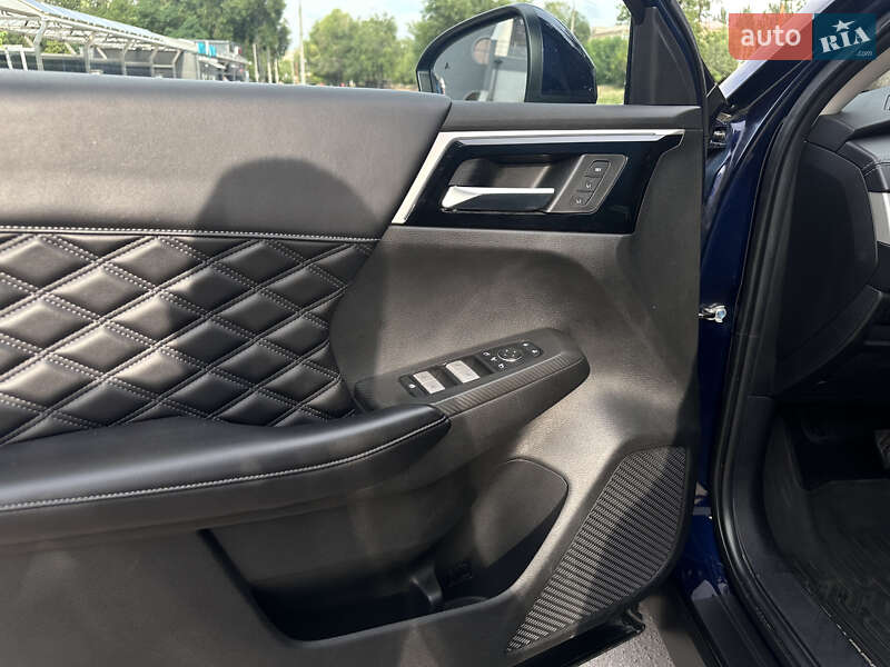Внедорожник / Кроссовер Mitsubishi Outlander 2022 в Запорожье