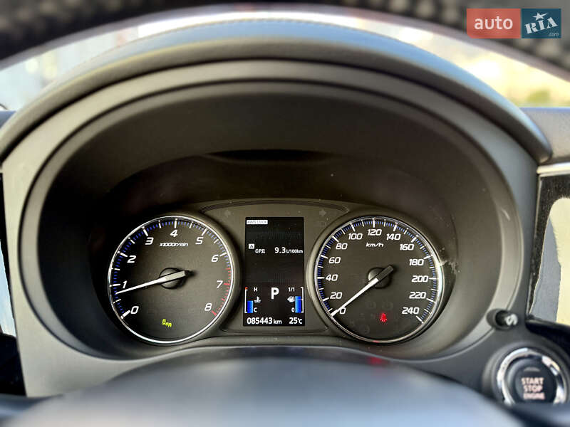 Внедорожник / Кроссовер Mitsubishi Outlander 2018 в Киеве