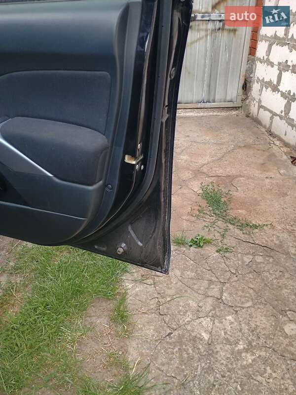 Внедорожник / Кроссовер Mitsubishi Outlander 2007 в Светловодске