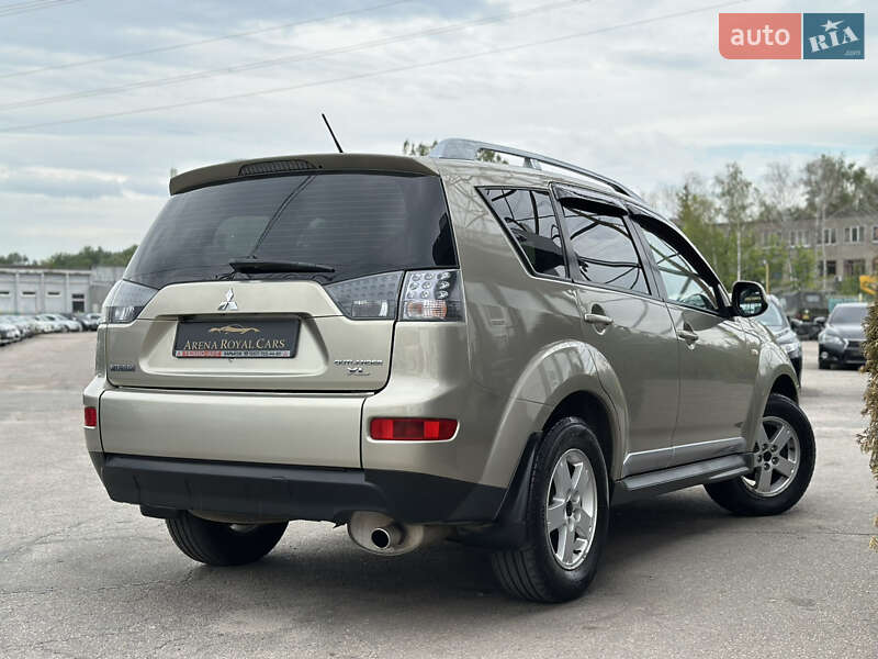 Внедорожник / Кроссовер Mitsubishi Outlander 2009 в Харькове