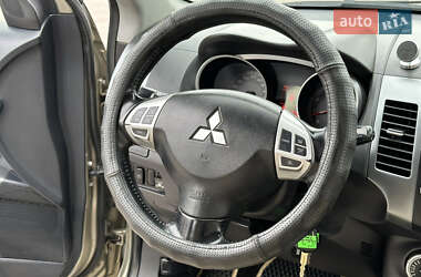 Внедорожник / Кроссовер Mitsubishi Outlander 2009 в Харькове