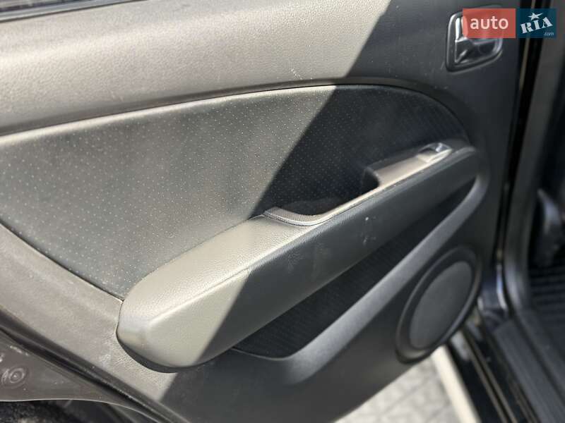 Внедорожник / Кроссовер Mitsubishi Outlander 2007 в Полтаве