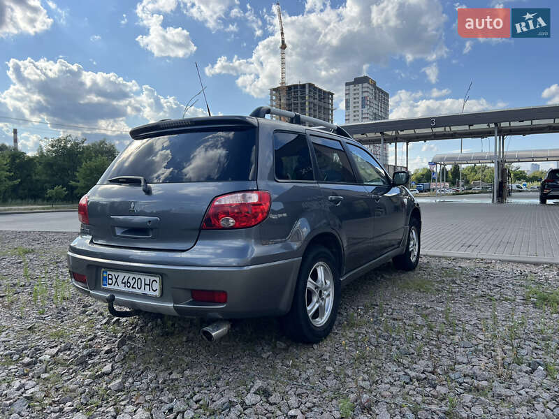 Внедорожник / Кроссовер Mitsubishi Outlander 2007 в Киеве