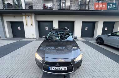 Внедорожник / Кроссовер Mitsubishi Outlander 2010 в 