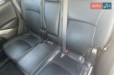 Внедорожник / Кроссовер Mitsubishi Outlander 2010 в 