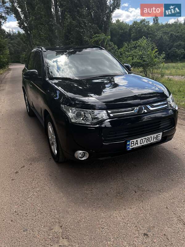 Позашляховик / Кросовер Mitsubishi Outlander 2013 в Кропивницькому