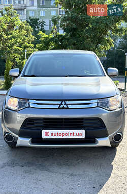 Позашляховик / Кросовер Mitsubishi Outlander 2014 в Сумах