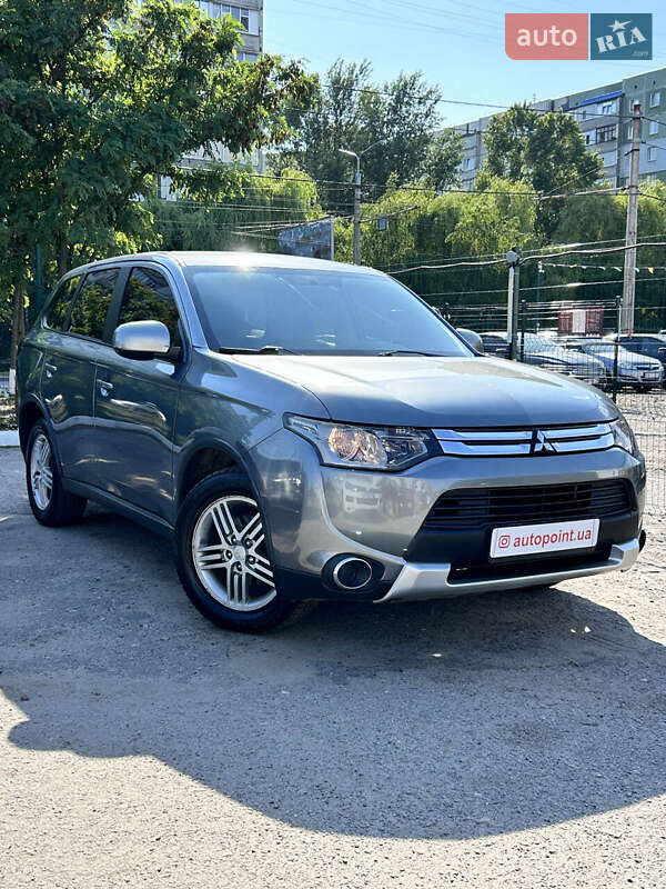 Внедорожник / Кроссовер Mitsubishi Outlander 2014 в Сумах