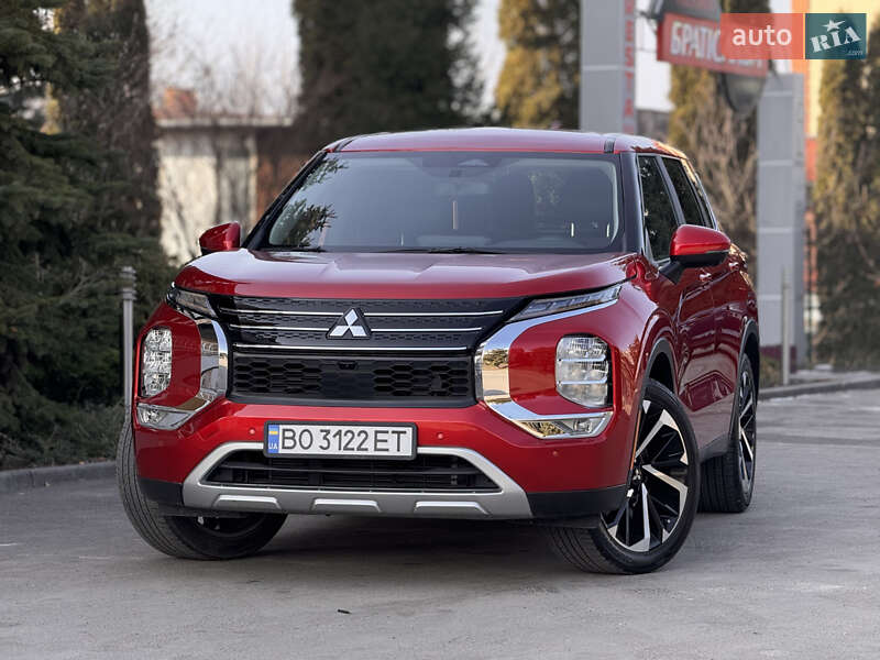 Позашляховик / Кросовер Mitsubishi Outlander 2021 в Тернополі