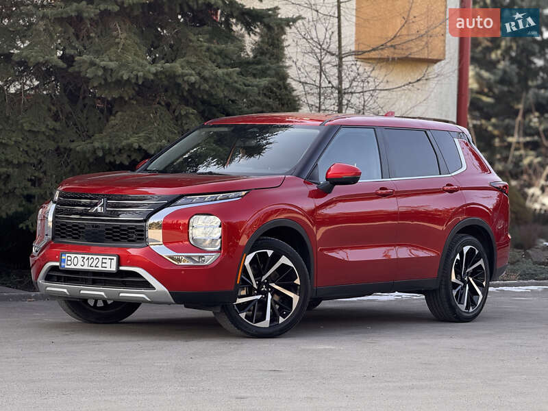 Позашляховик / Кросовер Mitsubishi Outlander 2021 в Тернополі