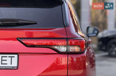 Внедорожник / Кроссовер Mitsubishi Outlander 2021 в 