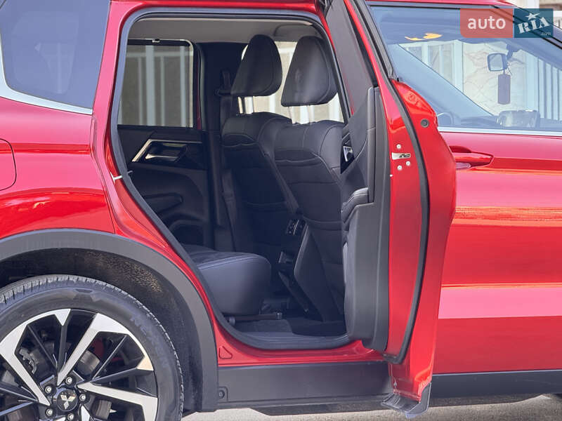Позашляховик / Кросовер Mitsubishi Outlander 2021 в Тернополі