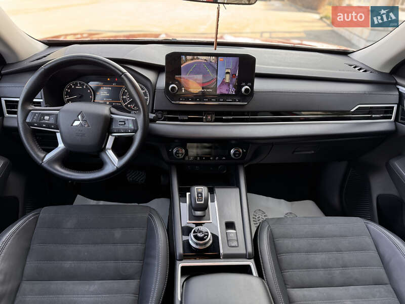 Позашляховик / Кросовер Mitsubishi Outlander 2021 в Тернополі