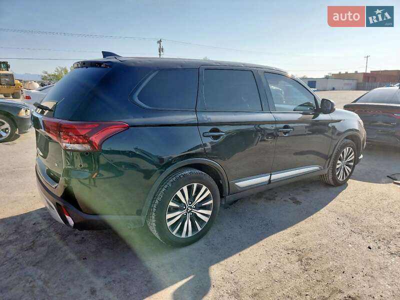 Внедорожник / Кроссовер Mitsubishi Outlander 2020 в Днепре