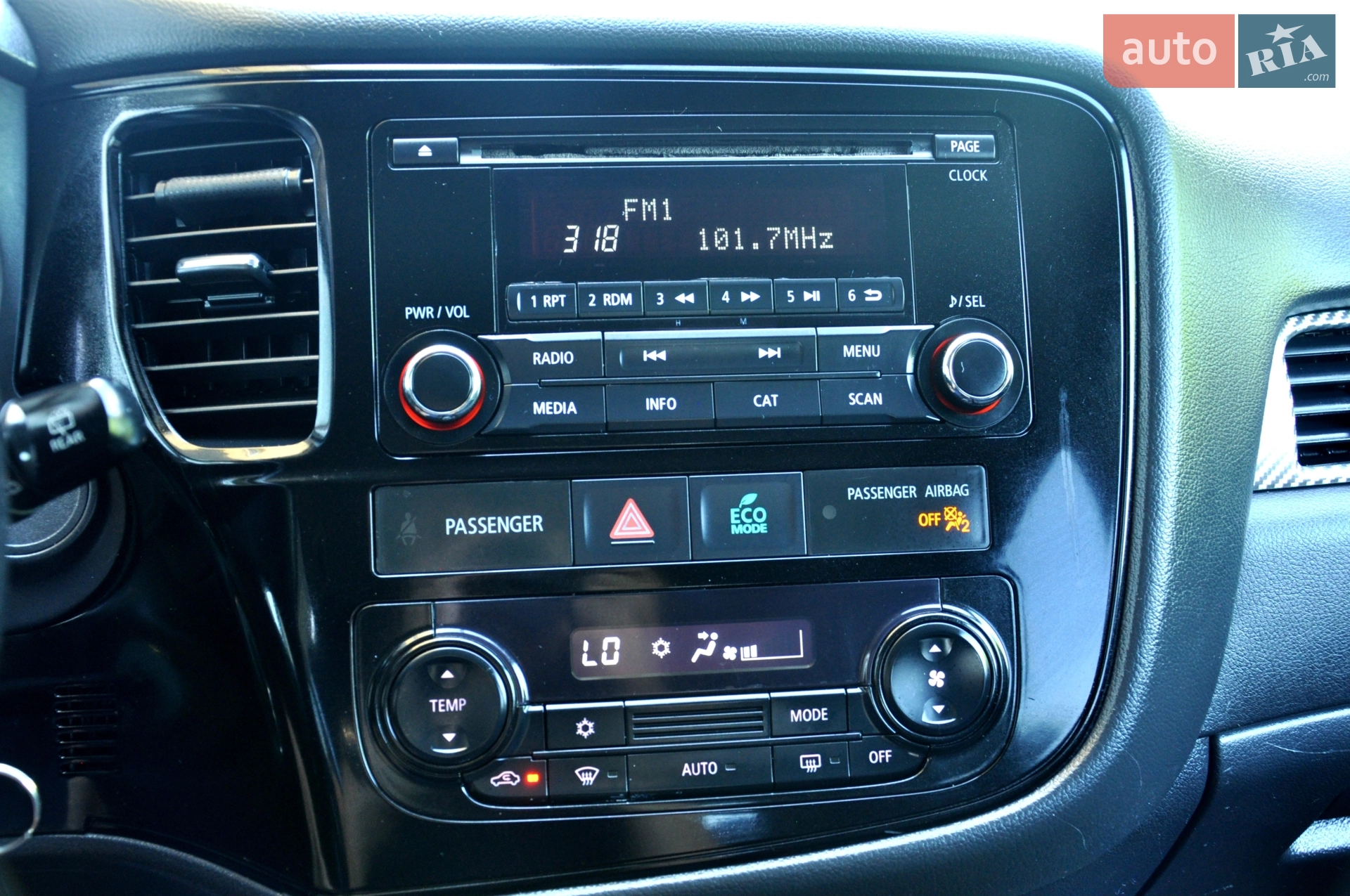2016 Mitsubishi Outlander - мініатюра 31