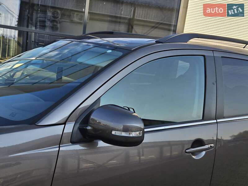 Внедорожник / Кроссовер Mitsubishi Outlander 2012 в Ивано-Франковске